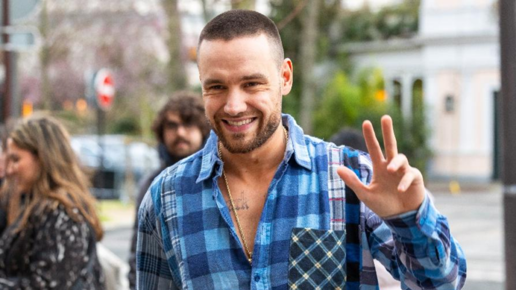 Três pessoas são presas por envolvimento na morte de Liam Payne Três pessoas são presas por envolvimento na morte de Liam Payne