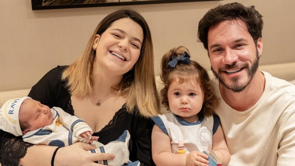 Viih Tube responde se quer ter mais filhos com Eliezer Viih Tube