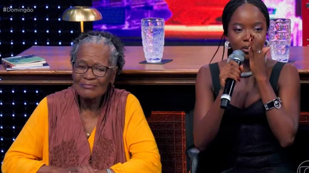 Clara Moneke e avó