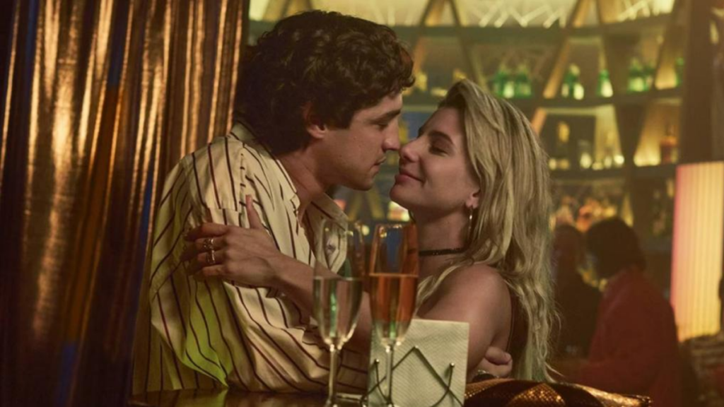 Gabriel Leone fala sobre a ausência de Galisteu na série de Senna
