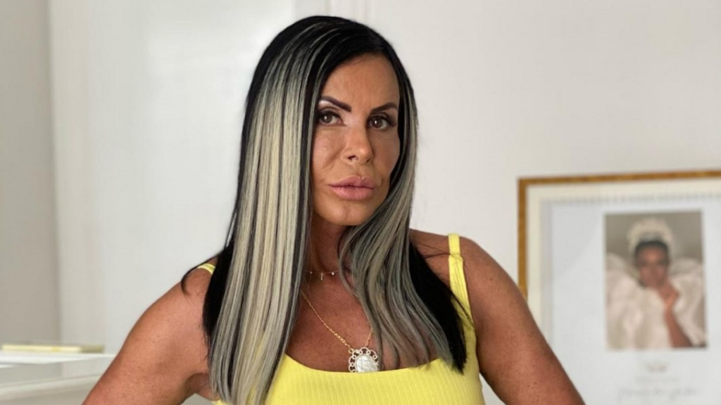 Gretchen desabafa sobre os memes feitos com ela: “Me incomodava” Gretchen desabafa sobre os memes feitos com ela: