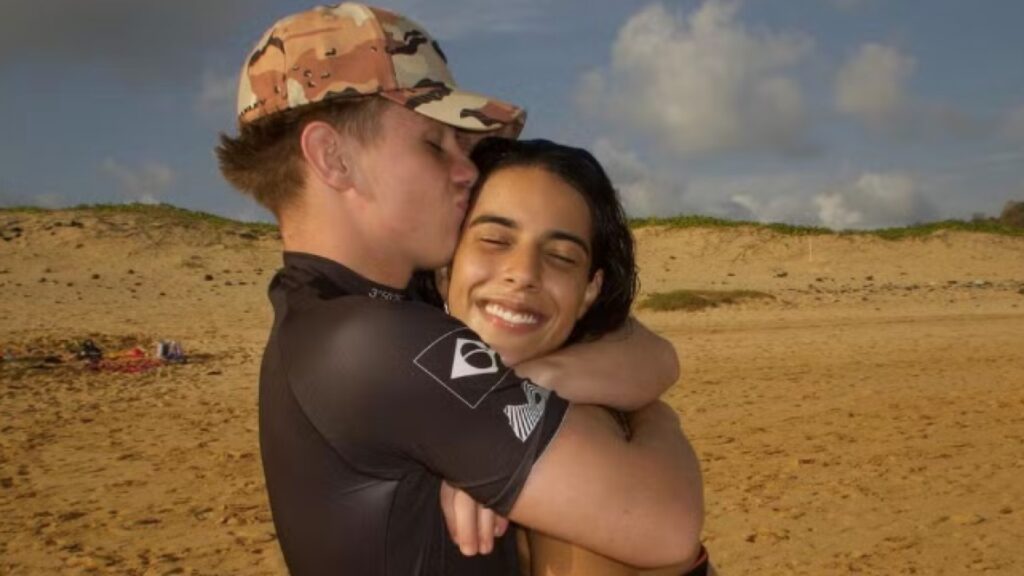 Juliano Floss e Marina Sena
