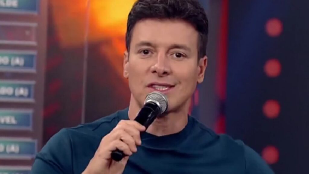 Rodrigo Faro deixa a Record após 16 anos Rodrigo Faro