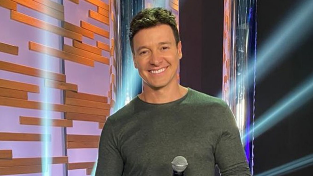 Rodrigo Faro implora para continuar na Record TV, afirma colunista