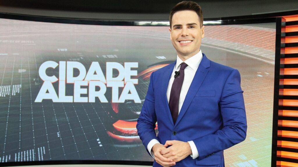 Luiz Bacci se pronuncia sobre saída da Record