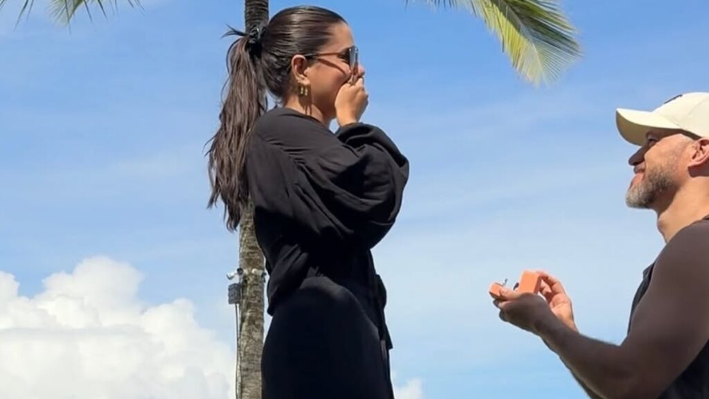 Fernanda Bande é pedida em casamento na Bahia