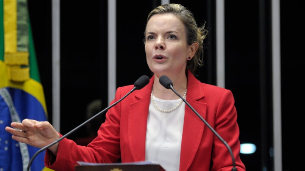 Gleisi Hoffmann critica fala de Gusttavo Lima Gleisi Hoffmann critica fala de Gusttavo Lima