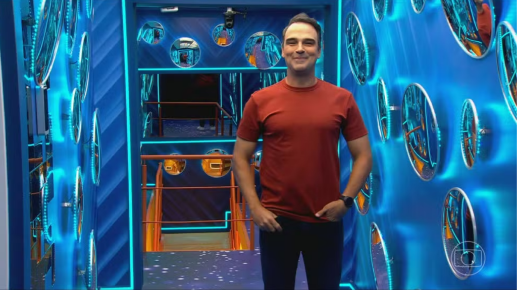 Tadeu Schmidt mostra detalhes da casa do BBB25