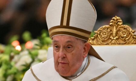 Papa Francisco está internado com infecção polimicrobiana Papa Francisco está internado com infecção polimicrobiana