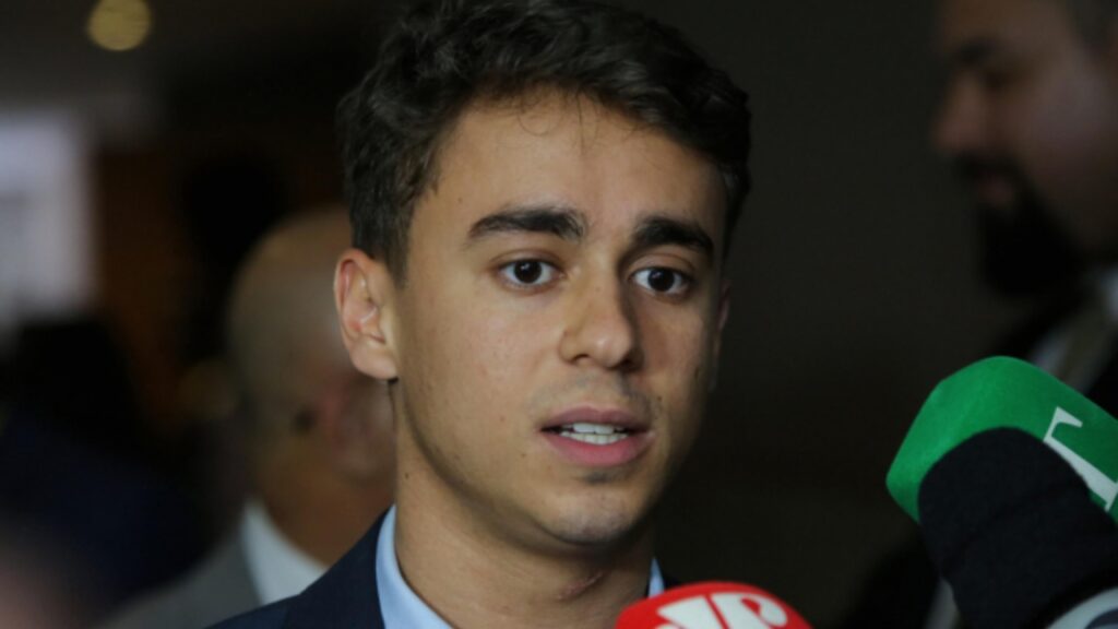 Nikolas Ferreira elogia atuação de Fernanda Torres Nikolas Ferreira elogia atuação de Fernanda Torres