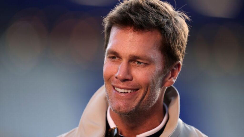 Tom Brady parabenizou Gisele Bündchen por novo bebê, diz site