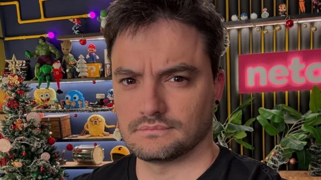Felipe Neto relembra crise de pânico e expõe detalhes Felipe Neto