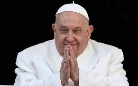 Internado, Papa Francisco diz passar por 