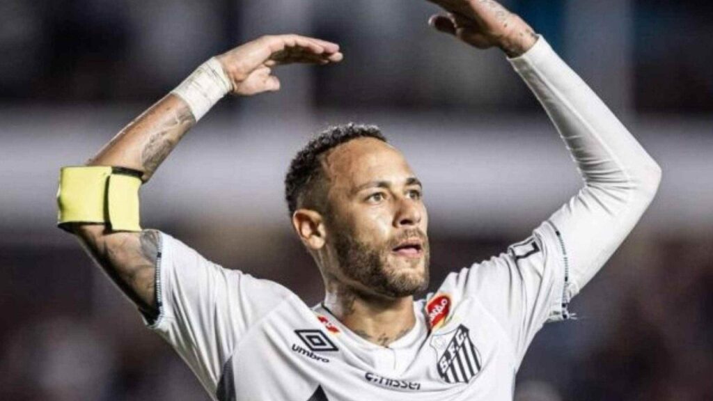 Neymar considera entrar na Justiça após boatos sobre nova traição Neymar considera entrar na Justiça após boatos sobre nova traição