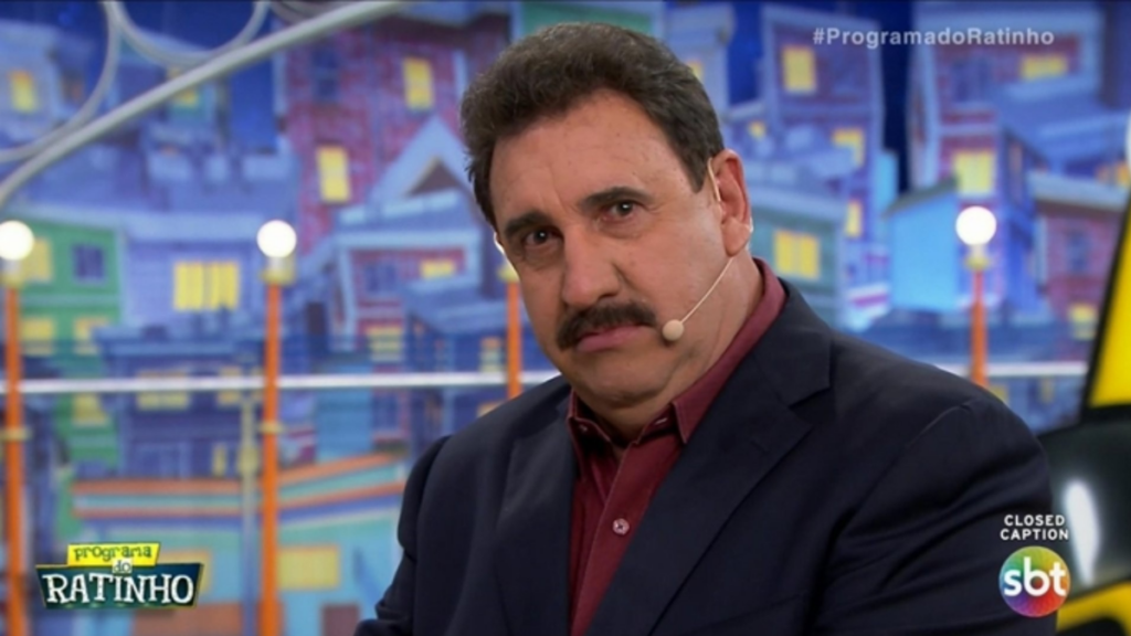 Ratinho surpreende ao falar do SBT e faz apelo a direção do canal Ratinho surpreende ao falar do SBT e faz apelo a direção do canal