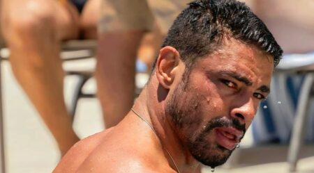 Cauã Reymond revela que toma caldo de rã para imunidade Cauã Reymond revela que toma caldo de rã para imunidade