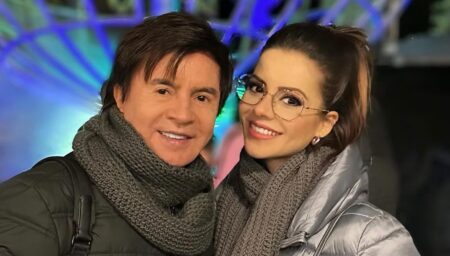 Sandy e Xororó prestam homenagens no aniversário de Junior