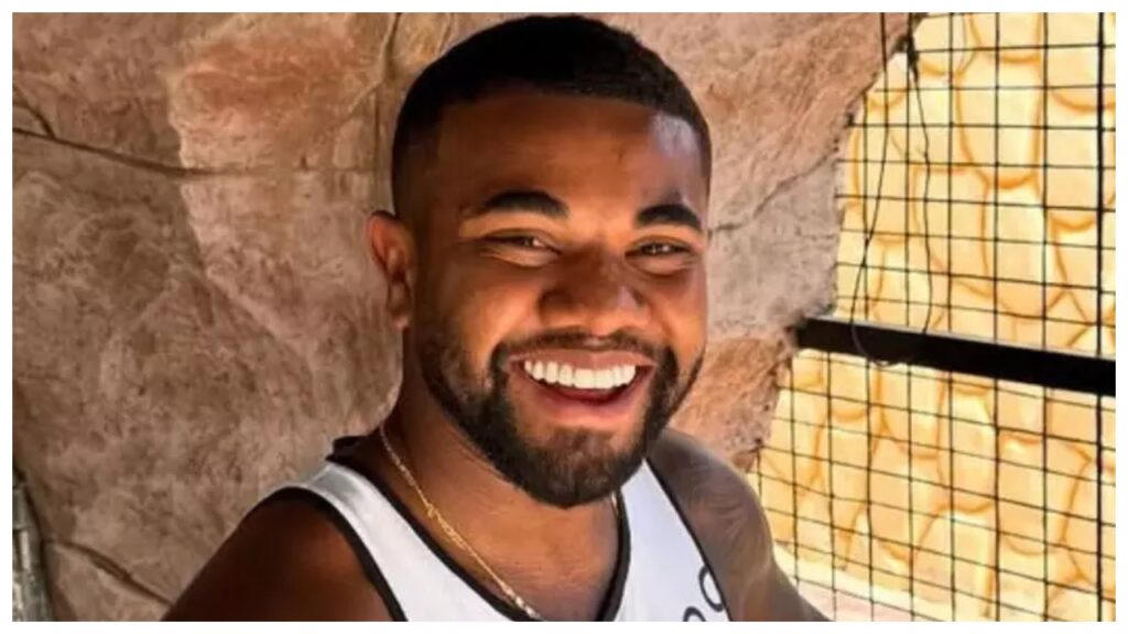 Davi Brito revela detalhe íntimo e vira alvo de piadas na web davi brito revela detalhe intimo e vira alvo de piadas na web