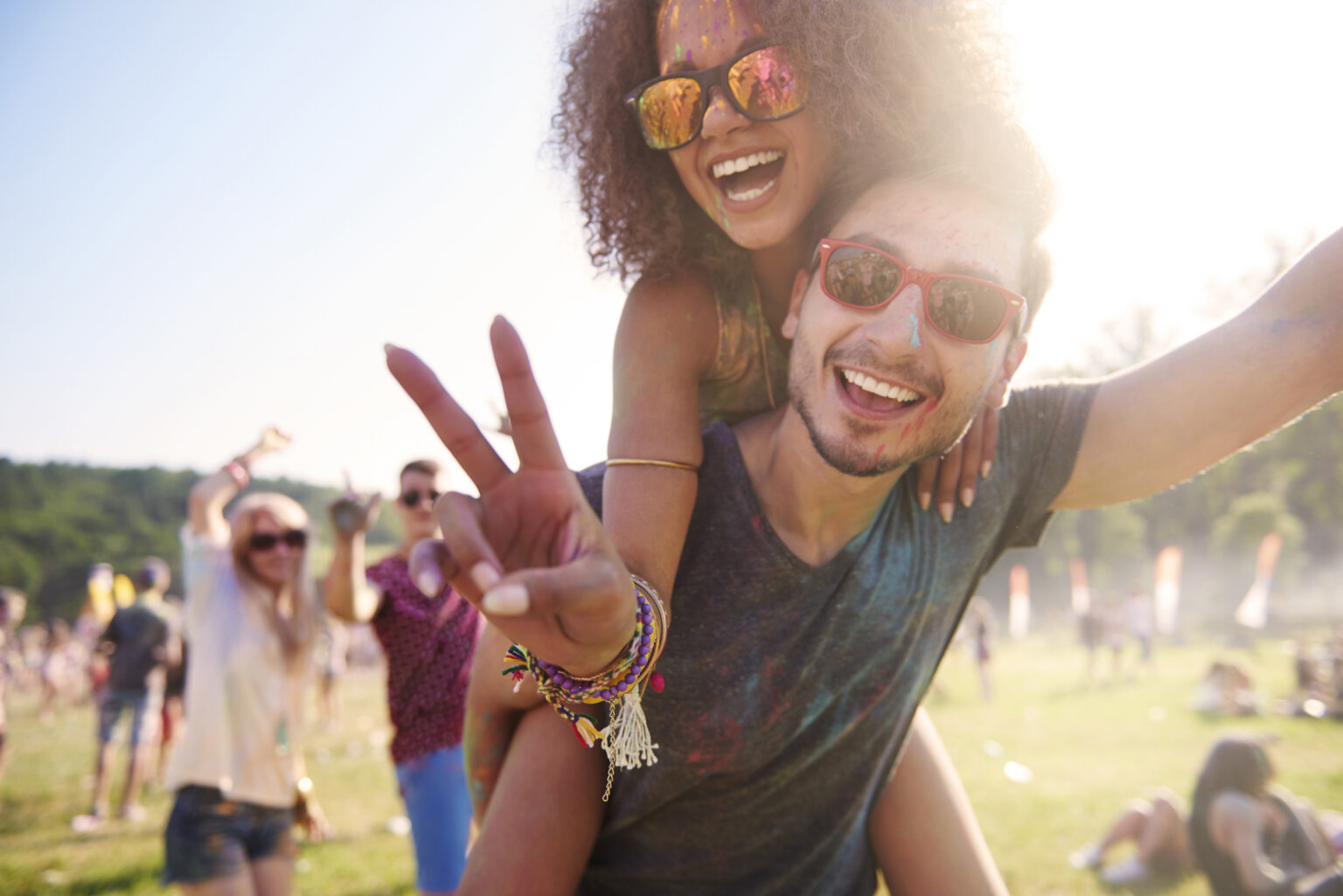 Festivais e redes sociais: como a cultura dos grandes eventos molda comportamento e tendências online festival