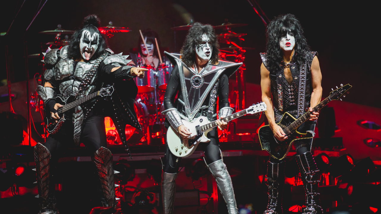 Ace Frehley, do KISS, está em estado grave e família considera atitude dramática 1 KISS