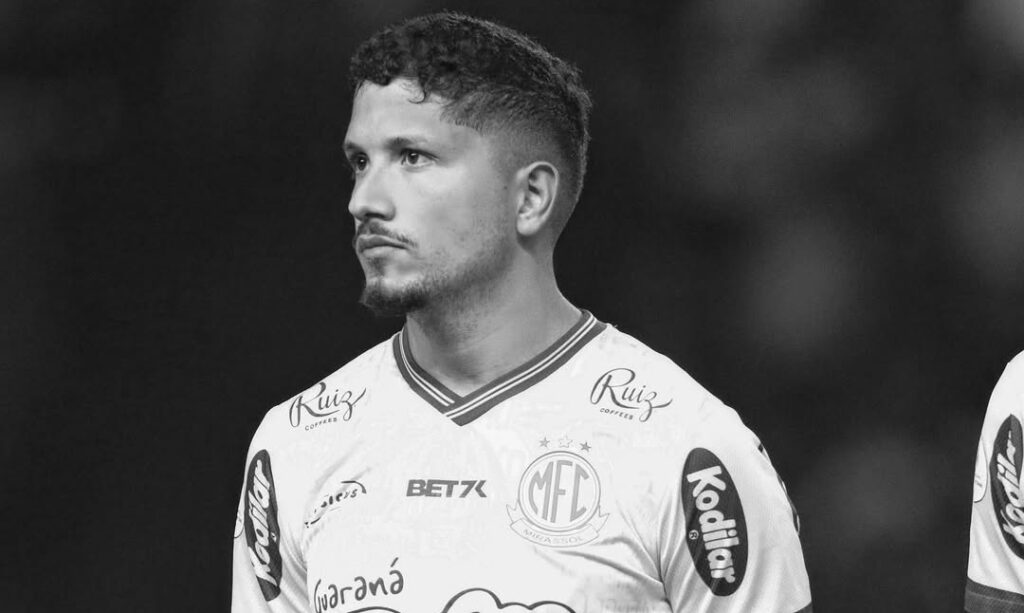 Yuri Lima com uniforme do Mirassol