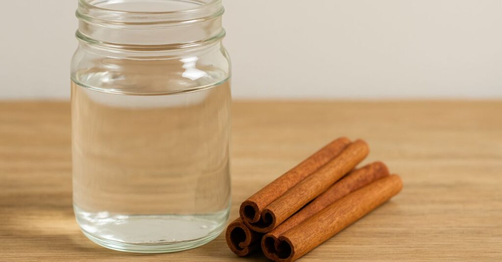 Por que a combinação de canela com vinagre funciona
