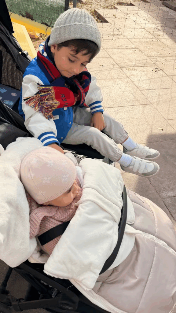 Carol Dantas e Bruna Biancardi curtem viagem em Barcelona ao lado dos filhos: veja fotos