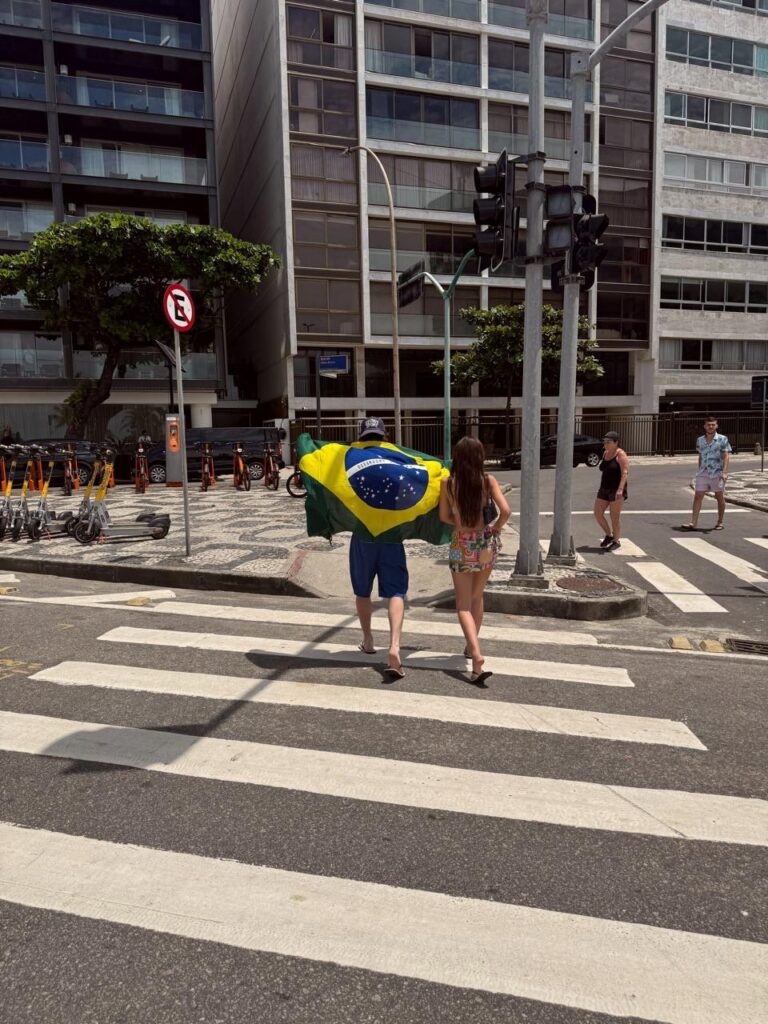 Filho de David Beckham publica fotos no Brasil e exalta conexão com o país 3 SaveClip.App 599975137 18415635367137998 146035700607577494 n