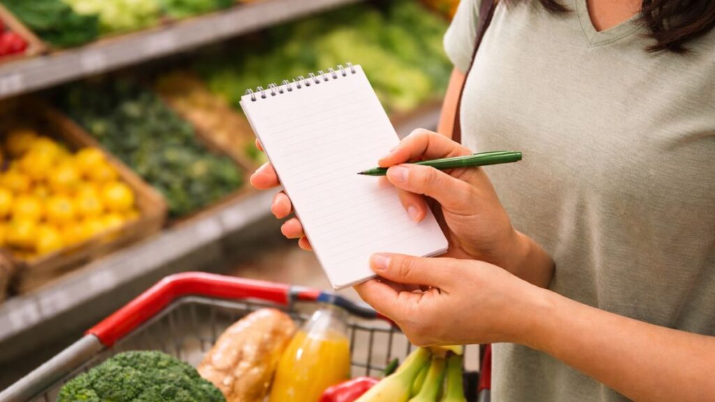 Fazer listas de tarefas à mão gera destaque; saiba o motivo Fazer listas de tarefas à mão gera destaque; saiba o motivo