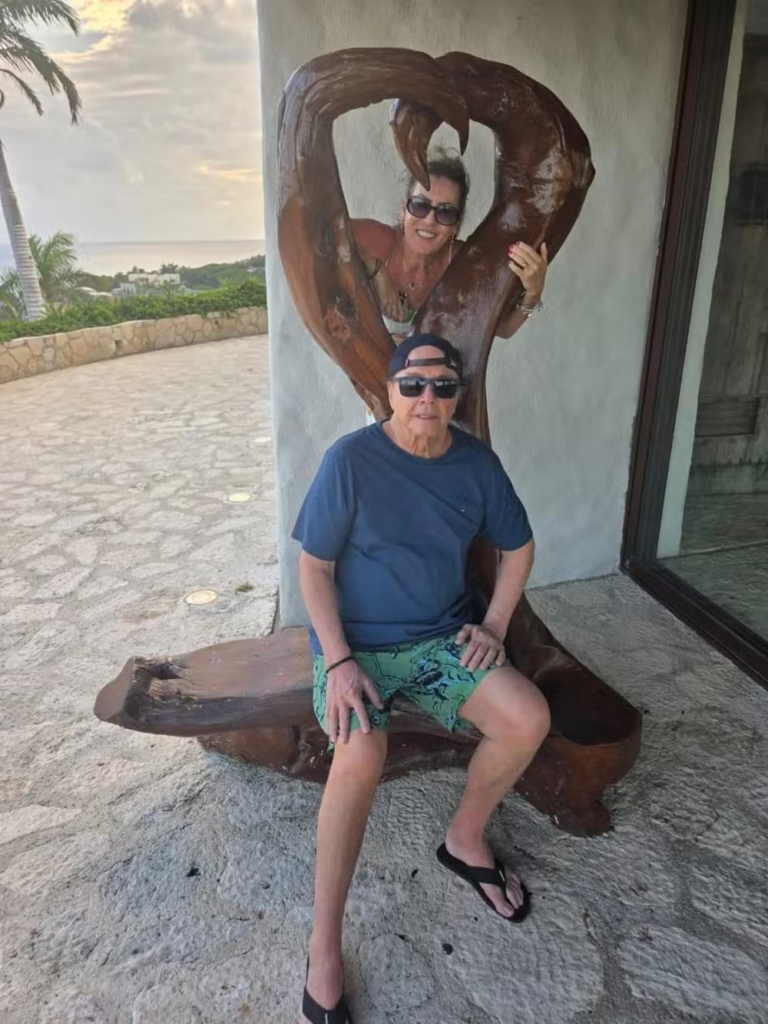 Fábio Jr. surge em clima de romance ao curtir viagem com a esposa