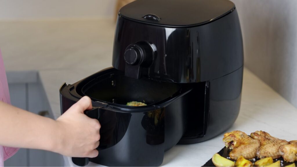 A receita simples para limpar a airfryer com facilidade a receita simples limpar a airfryer