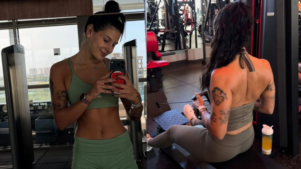 Ana Castela aparece na academia em dois momentos: em um selfie de look fitness verde, exibindo o abdômen definido, e em outro realizando exercício para costas em máquina, destacando a musculatura dos membros superiores.