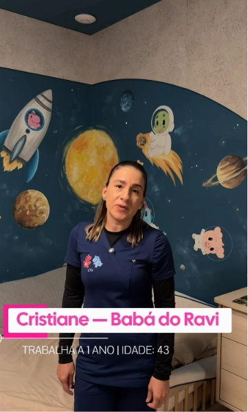 Viih Tube mostra as babás de Lua e Ravi em stories após explicar rotina com 6 profissionais