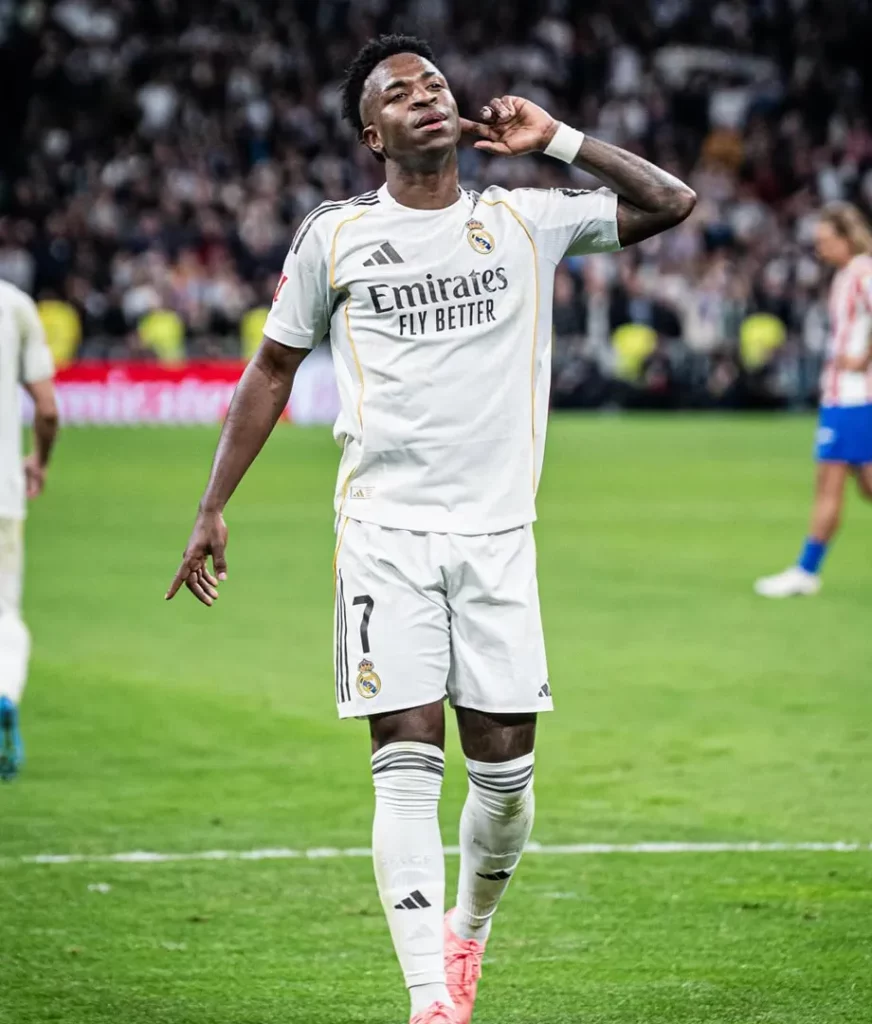 Fortuna de Vini Jr: patrimônio, salário e o bilhão da Arábia Saudita 1 Vini Jr. em um uma partida do Real Madrid