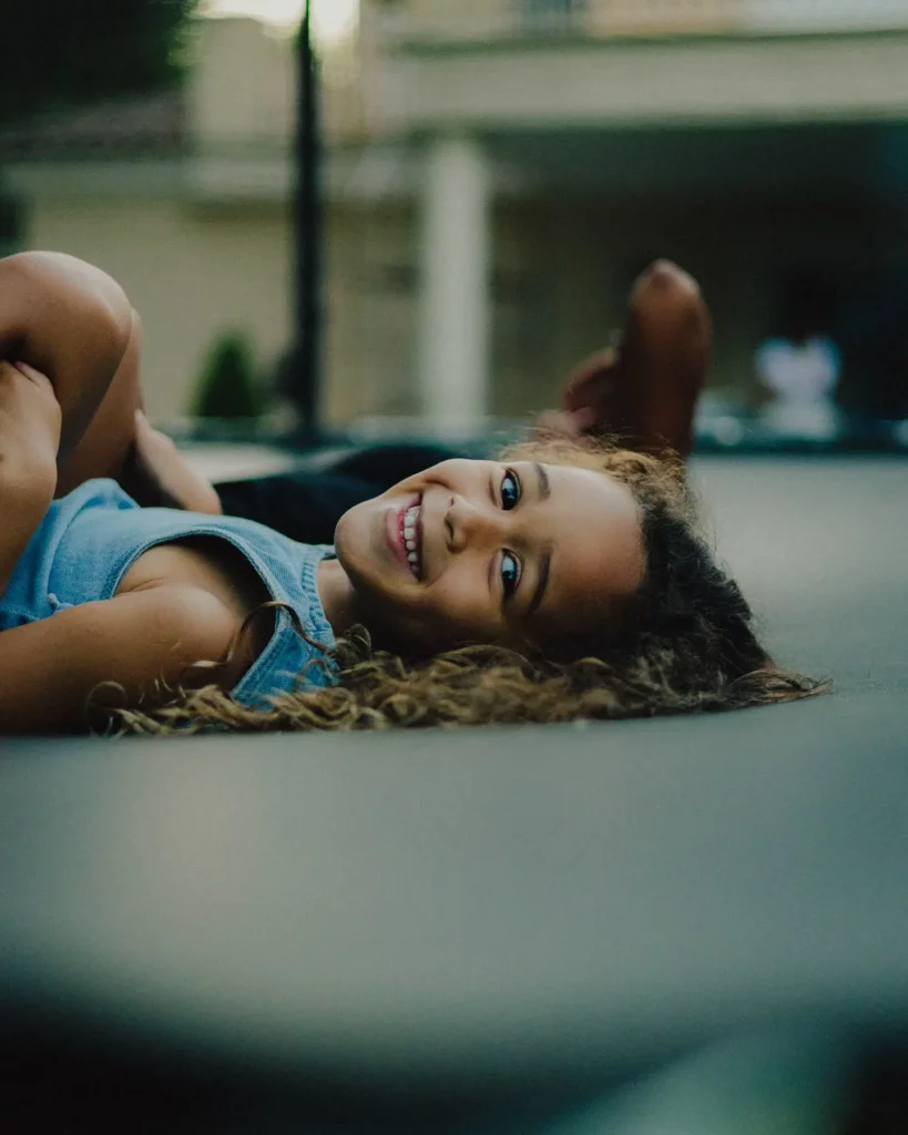 Éder Militão abre álbum com Cecília: ‘A vida é bonita contigo’ 2 Éder Militão aparece ao lado da filha Cecília durante momento das férias