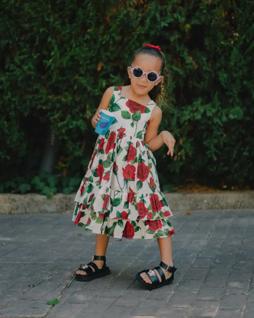 Éder Militão abre álbum com Cecília: ‘A vida é bonita contigo’ 8 Éder Militão aparece ao lado da filha Cecília durante momento das férias