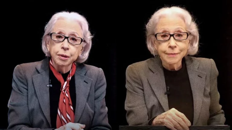 Fernanda Montenegro denuncia uso indevido de imagem e desabafa: ‘crime’ Montagem mostra, à esquerda, a atriz Fernanda Montenegro falando com blazer cinza e lenço listrado vermelho e branco no pescoço. À direita, ela aparece com o mesmo blazer e óculos, olhando para a frente.