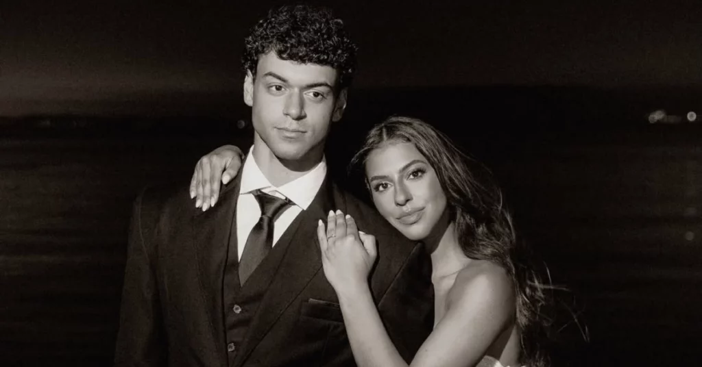 Victor Alexandre, filho de Xanddy e Carla Perez, e Jarline Batista posam com trajes de noivos em ensaio fotográfico
