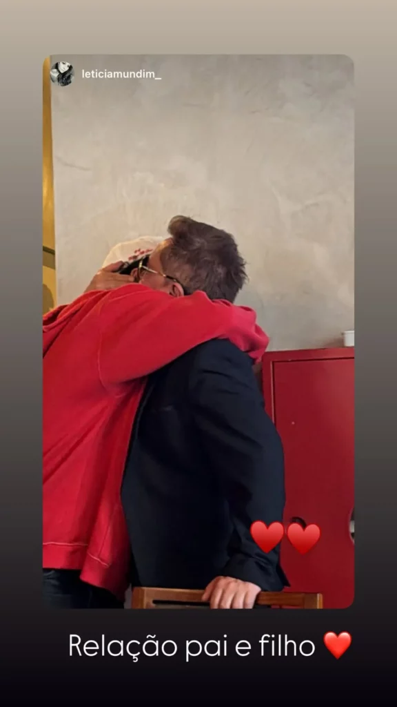 Leonardo e Zé Felipe aparecem abraçados em foto compartilhada por Poliana Rocha.