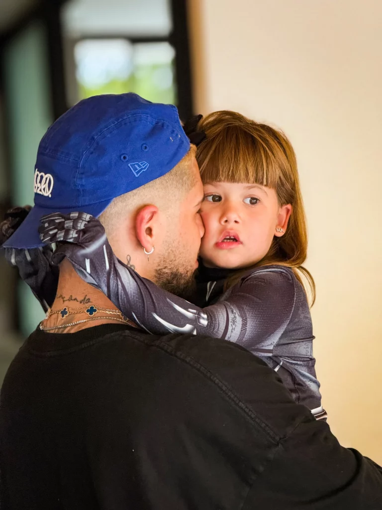 Zé Felipe avalia personalidade dos filhos com Virginia: 'Todos têm um pouquinho' 1 Zé Felipe e Maria Flor