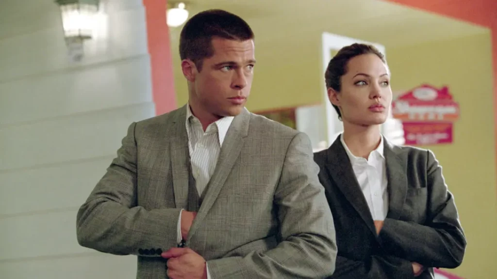 Angelina Jolie e Brad Pitt completam 10 anos de divórcio entre disputas e mágoas; entenda 2 Angelina Jolie e Brad Pitt em Sr. e Sra. Smith.