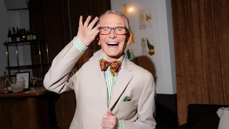 Bob Mackie em um registro de seu Instagram