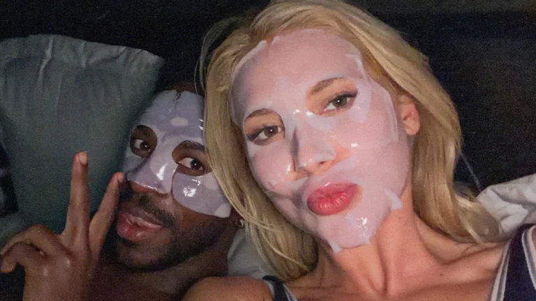 Virginia e Vini Jr. durante skin care