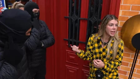 Ninjas de A Fazenda 18 com Ana Bruna após confusão na Sede