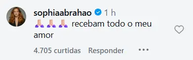 Captura de tela de comentário de Sophia Abrahão no Instagram, em que a atriz envia mensagens de carinho e escreve “recebam todo o meu amor”.