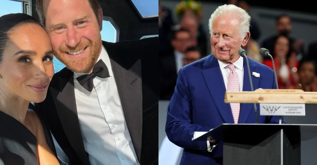 Meghan Markle e príncipe Harry aparecem sorridentes à esquerda, enquanto o rei Charles III está à direita, diante de um púlpito com microfones