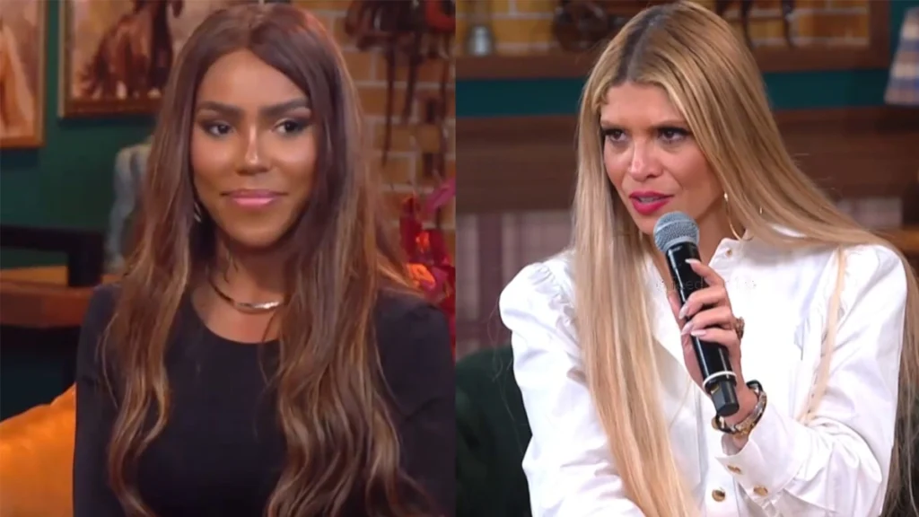 A Fazenda 18: Apresentadora revela morte de Rick ao vivo para peoa e revolta a web Montagem de fotos com Carol Lekker e Adryana Ribeiro